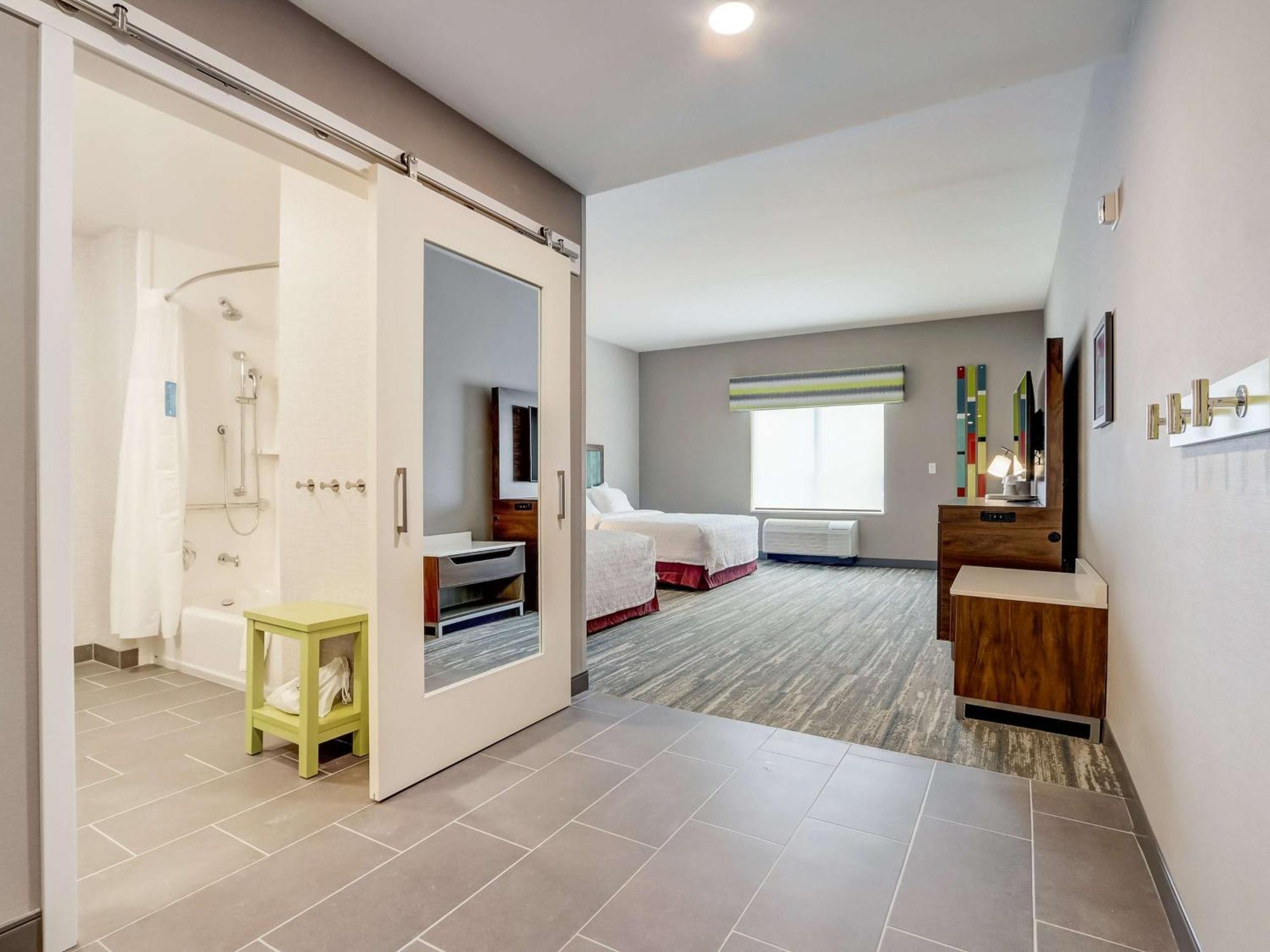 Hampton Inn & Suites Cincinnati Midtown Rookwood Exterior foto