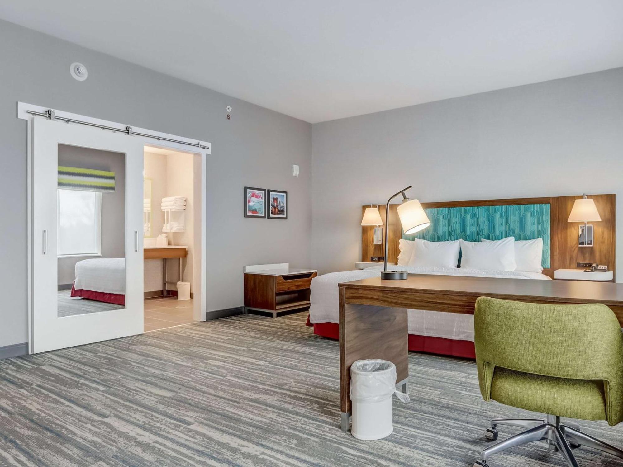 Hampton Inn & Suites Cincinnati Midtown Rookwood Exterior foto
