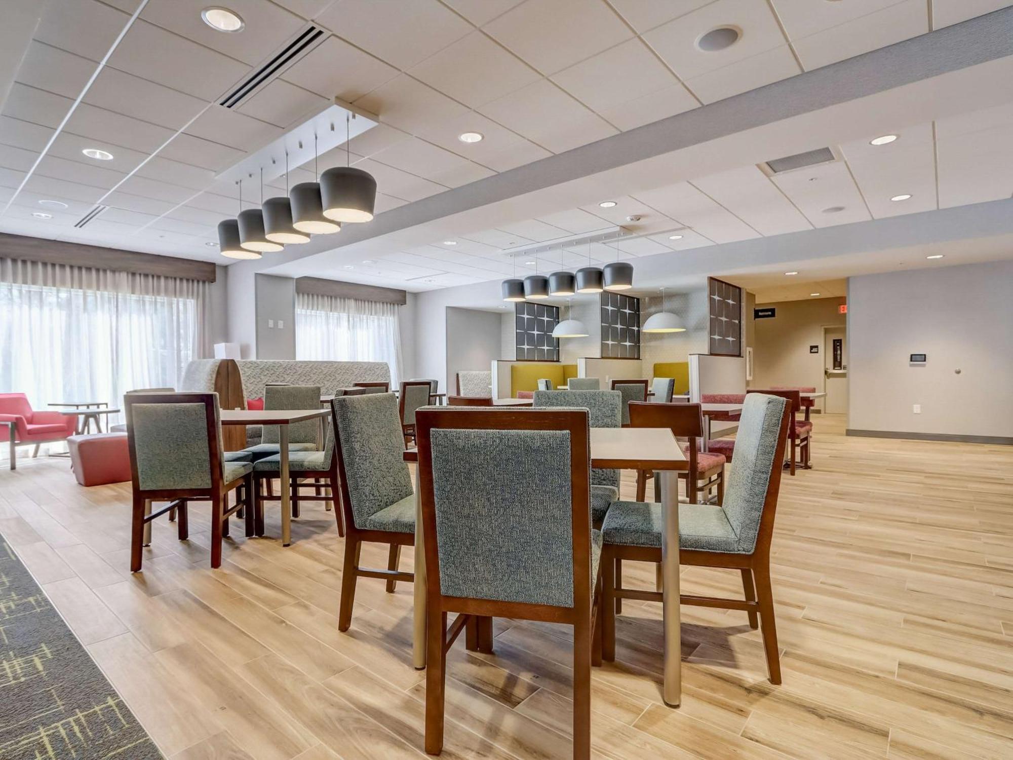 Hampton Inn & Suites Cincinnati Midtown Rookwood Exterior foto