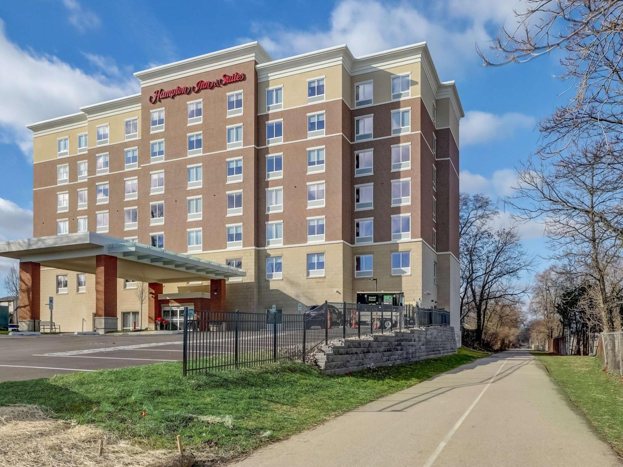 Hampton Inn & Suites Cincinnati Midtown Rookwood Exterior foto
